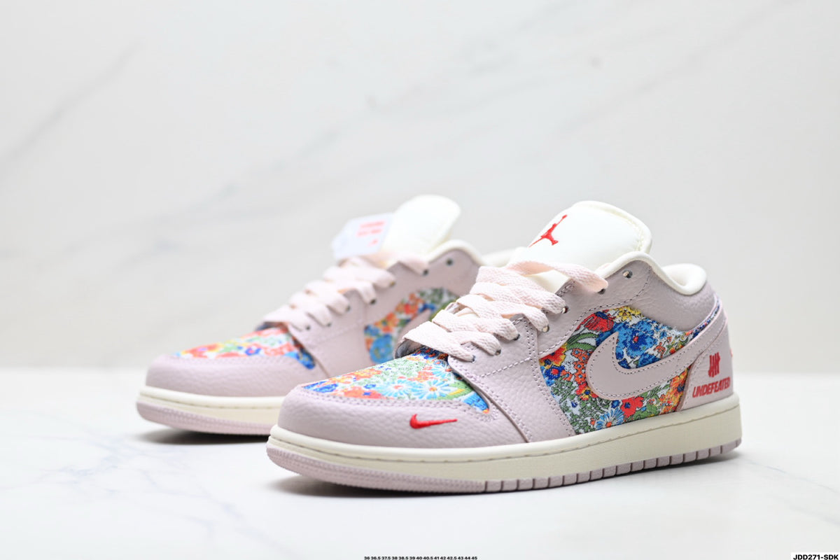 Nike Low-Top Sneakers White Multicolor Monogram Unisex Collaboration Edition Style 02 detail view 5