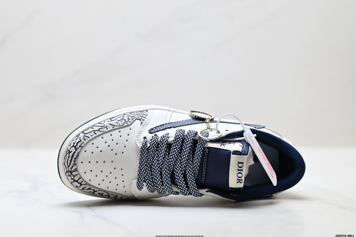 Nike Low-Top Sneakers White Navy Print Alt Unisex Collaboration Edition Style 39 detail view 3