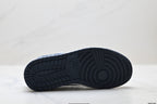 Nike Low-Top Sneakers White Navy Print Unisex Collaboration Edition Style 37 detail view 9