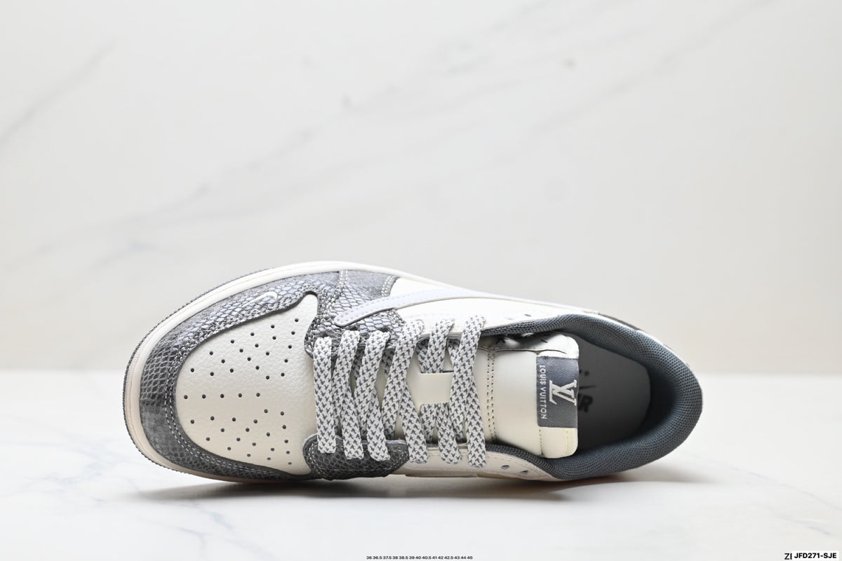 Nike Low-Top Sneakers White Silver Navy Unisex Collaboration Edition Style 08 detail view 3