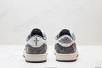 Nike Low-Top Sneakers White Silver Navy Unisex Collaboration Edition Style 08 detail view 7