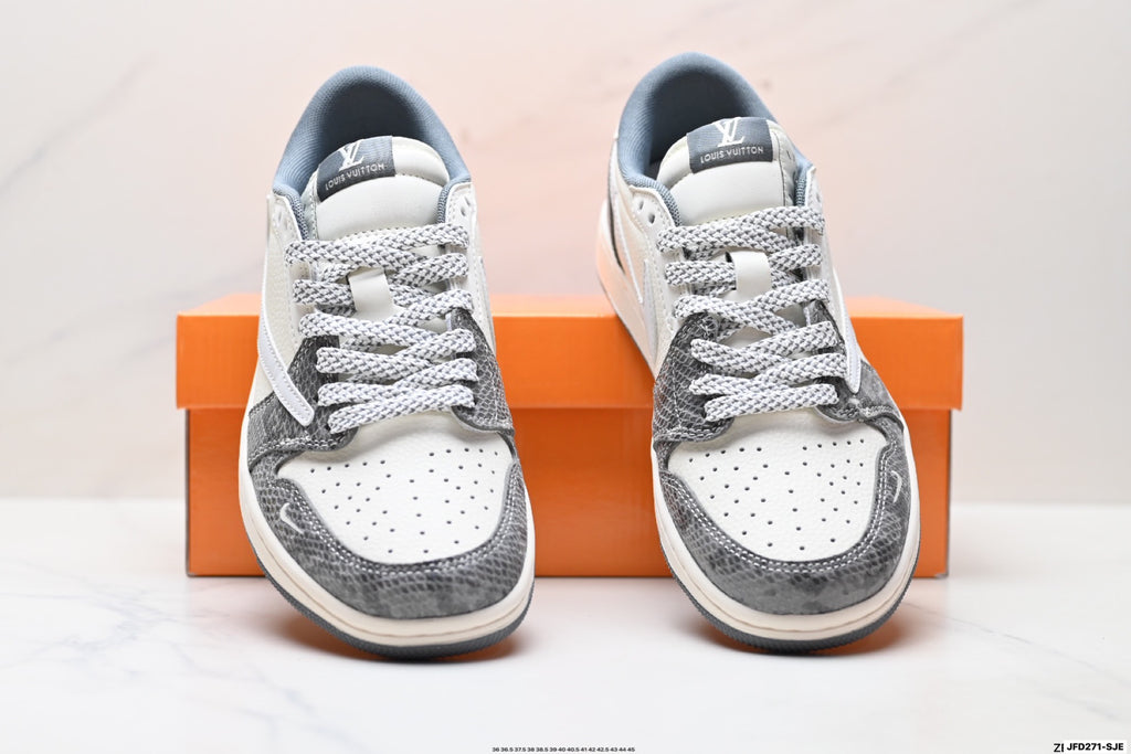 Nike Low-Top Sneakers White Silver Navy Unisex Collaboration Edition Style 08 detail view 8
